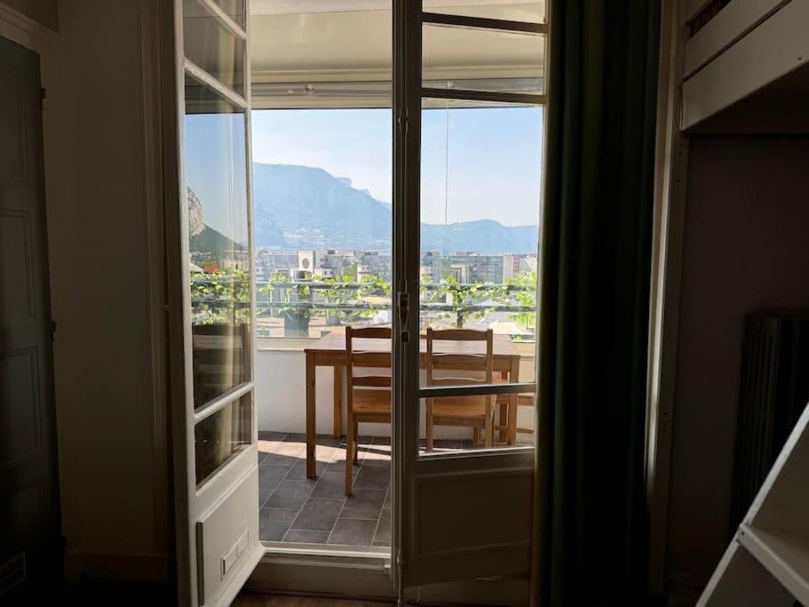 Le Rooftop Calme Et Terrasse A 1 Minute De La Gare Grenoble Dış mekan fotoğraf
